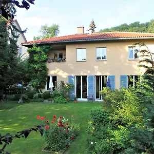 https://ferienwohnung-am-dresdner-elbhang.dresdenhotels.net
